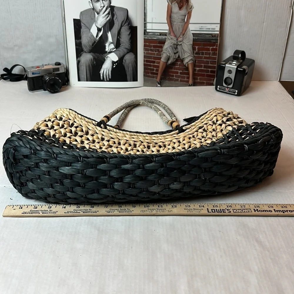 Coastal Woven Straw Tote – Beaded Handle Summer Bag